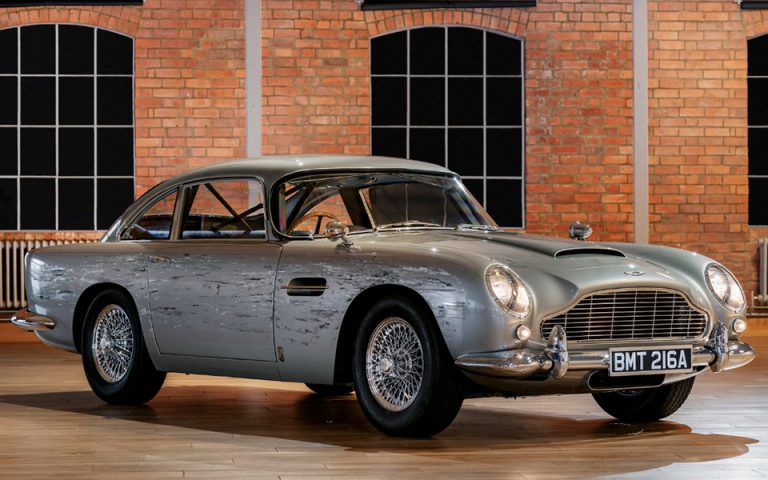 James Bond: Σε δημοπρασία αυτοκίνητα, ρολόγια και αντικείμενα από ταινίες του πράκτορα 007