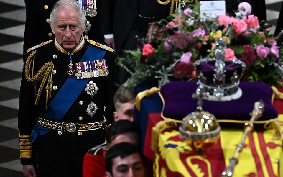 Queen Elizabeth: Brilliant ceremony for the last happy-20th