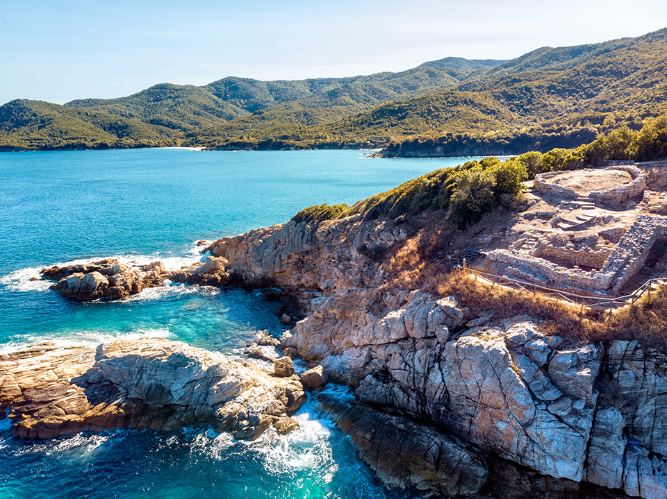 5 αρχαιολογικοί χώροι της Ελλάδας και οι καλύτερες κοντινές τους παραλίες-1