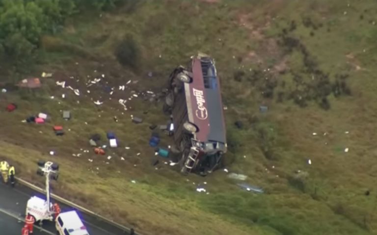 Αυστραλία: Σφοδρή σύγκρουση σχολικού λεωφορείου με φορτηγό – Πάνω από 30 τραυματίες