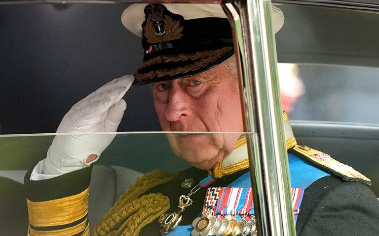 «The Crown» στο Netflix: Αντιδράσεις για σκηνή που θα μπορούσε να βλάψει τον βασιλιά Κάρολο