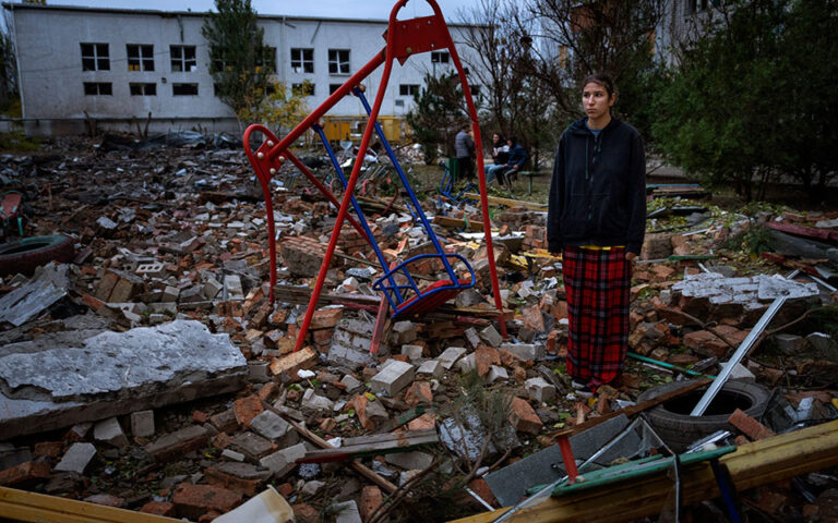 Φον ντερ Λάιεν – Σολτς: «Σχέδιο Μάρσαλ» για ανοικοδόμηση της Ουκρανίας