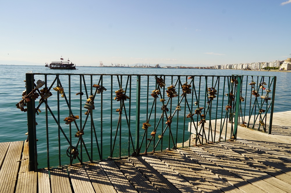 Τα λουκέτα της αγάπης στην παραλία της Θεσσαλονίκης-8