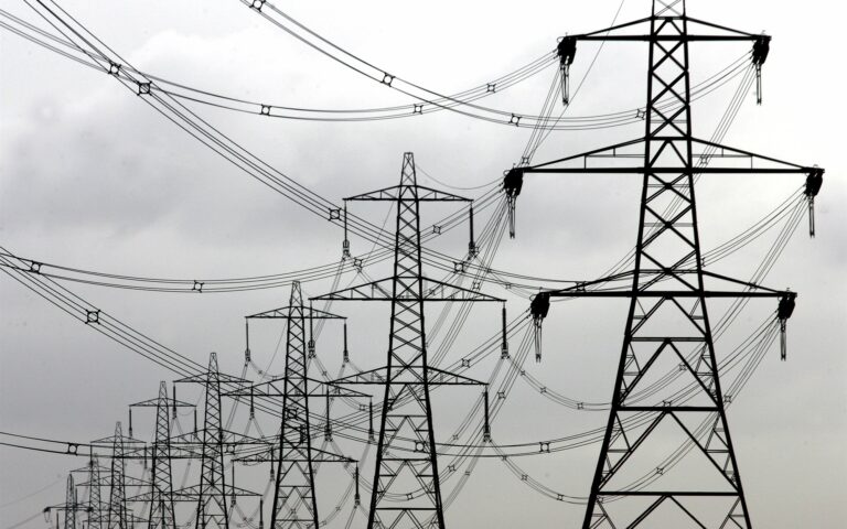 Ηλεκτρικό ρεύμα: Χαμηλότερες τιμές από παρόχους για τον Νοέμβριο