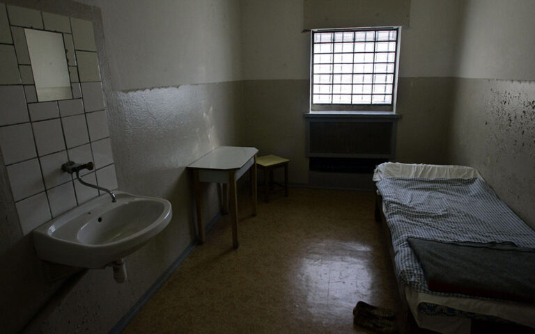 Τα βασανιστήρια που βίωσε ένας Ελληνας στα κελιά της Στάζι