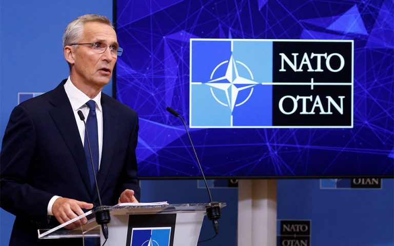 Στόλτενμπεργκ: Θα απαντήσουμε αποφασιστικά σε μια επίθεση κατά υποδομών του ΝΑΤΟ