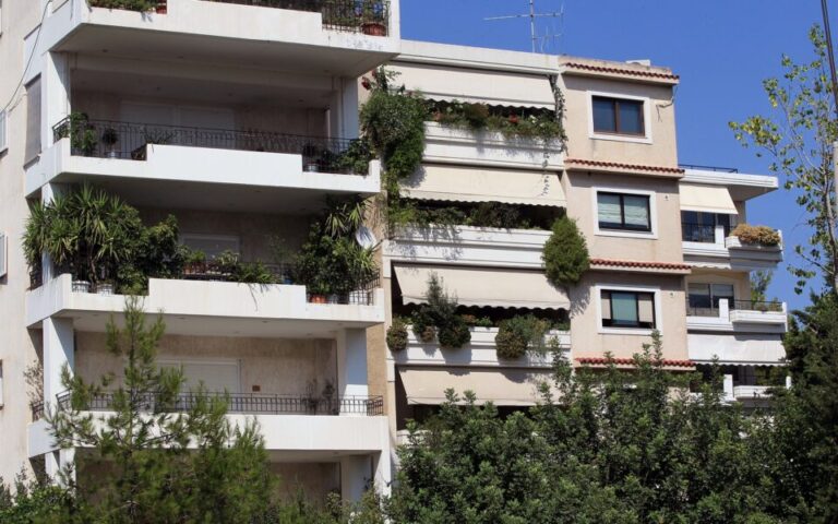 Ακριβότερα, αλλά περιζήτητα τα «πράσινα» σπίτια στην Αθήνα