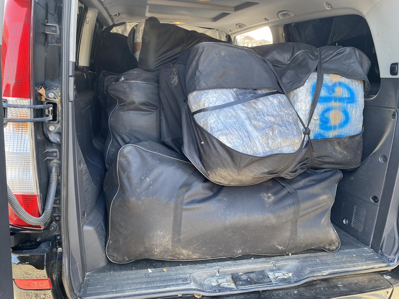 Ιωάννινα: Κατασχέθηκε φορτίο 375 κιλών κάνναβης – Δύο συλλήψεις-1