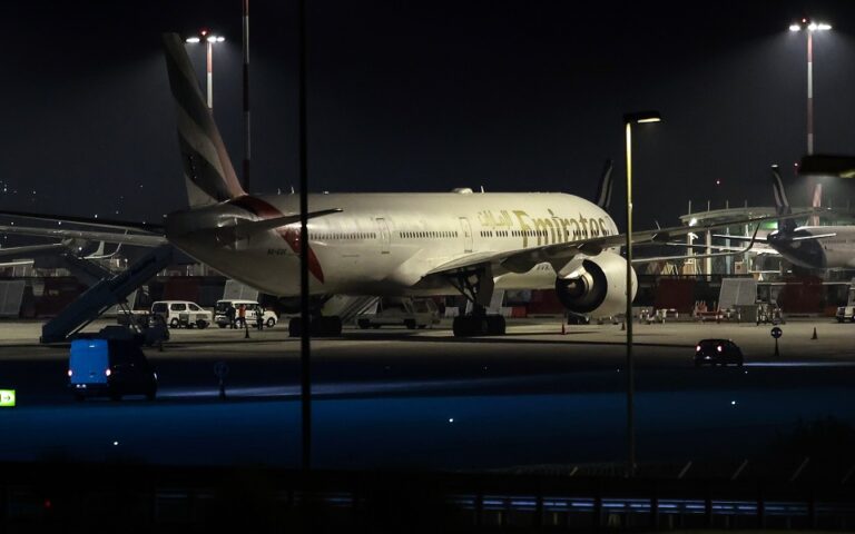 Πώς στήθηκε η επιχείρηση για τις πτήσεις της Emirates – Τι προβλέπει το πρωτόκολλο σε περιπτώσεις απειλής