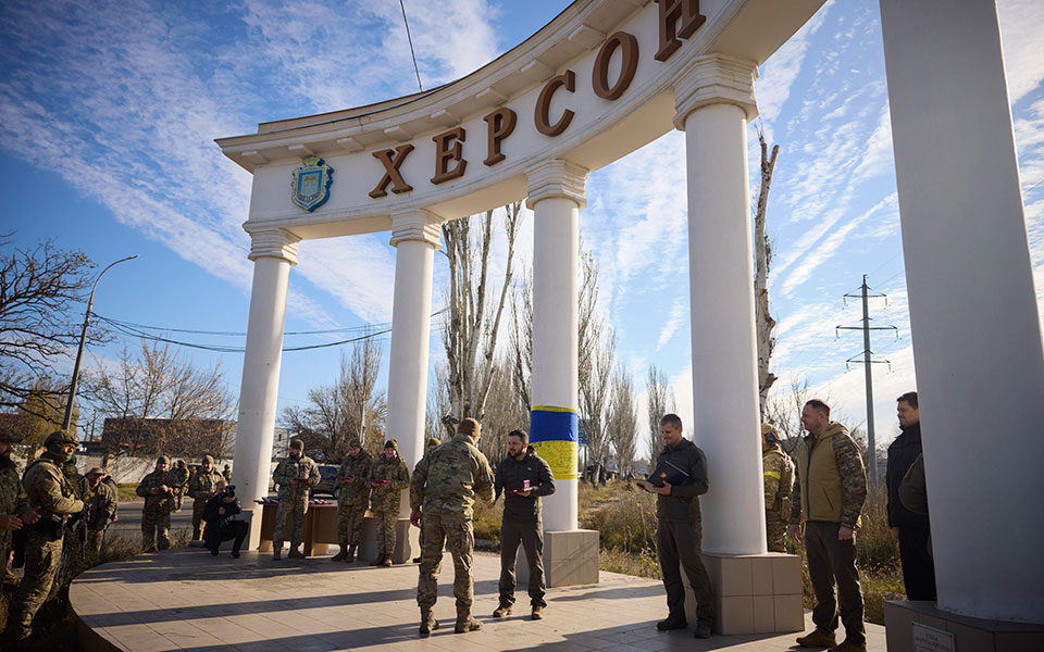«Θα διώξουμε τη Ρωσία από την Ουκρανία» – Το μήνυμα Ζελένσκι από τη Χερσώνα-2