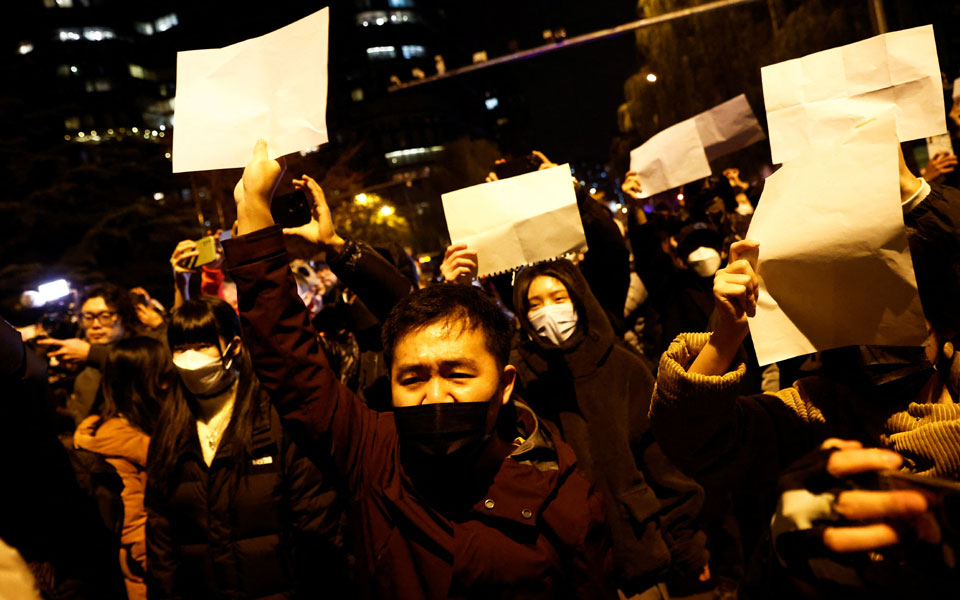 Κίνα: Ξεχειλίζει η οργή κατά της «Zero Covid» – Πρωτοφανείς διαδηλώσεις σε Γουχάν και Σαγκάη-2