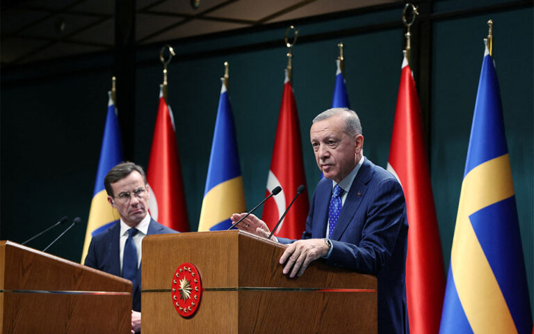 Ο Ερντογάν παίζει… καθυστερήσεις για την ένταξη της Σουηδίας στο ΝΑΤΟ
