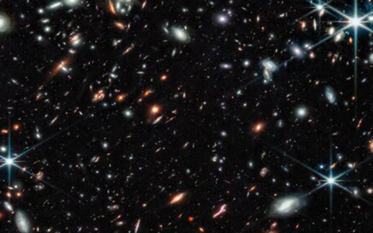 Διάστημα: Το James Webb βρήκε δύο από τους πιο παλιούς, μακρινούς και απρόσμενα φωτεινούς γαλαξίες