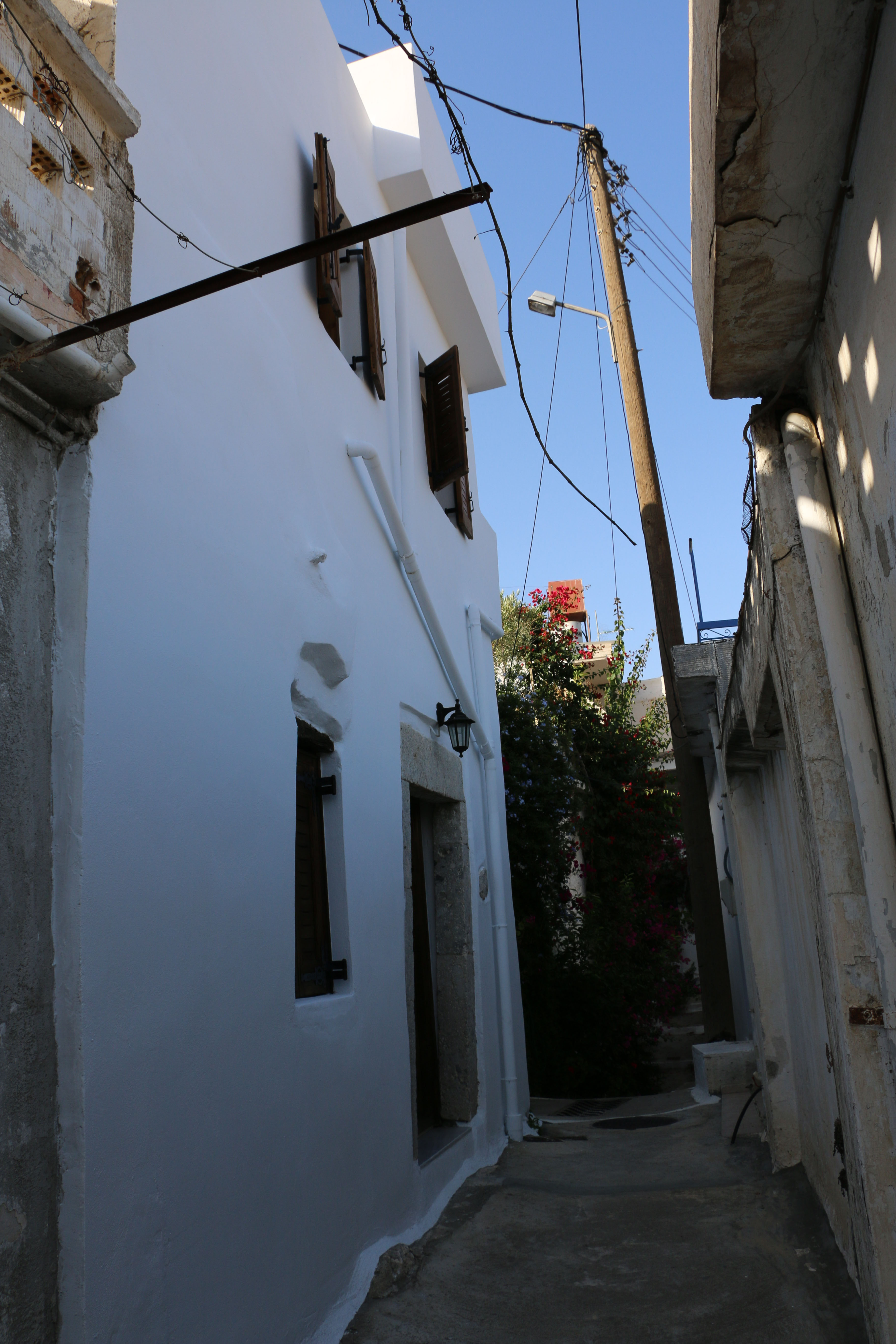 «Κανένα μέρος δεν συγκρίνεται με την Ελλάδα» – Ευρωπαίοι που αγόρασαν σπίτι στη χώρα μας μιλούν στην «Κ»-6