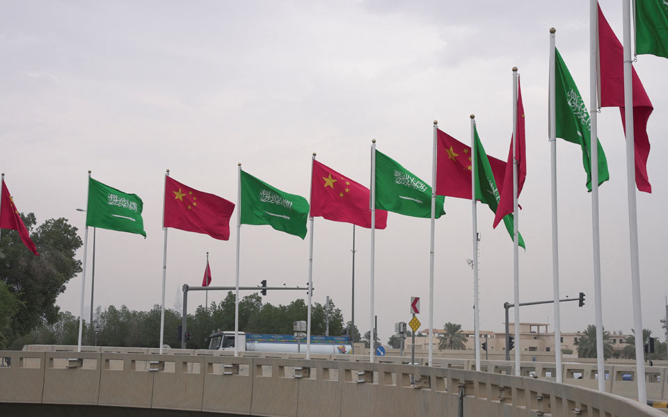 Σ. Αραβία – Κίνα: Στο Ριάντ ο Σι Τζινπίνγκ για επίσημη επίσκεψη με στόχο τη σινοαραβική προσέγγιση-2