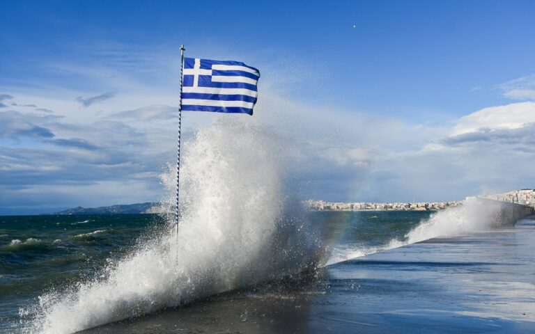 Απαγορευτικό απόπλου από Πειραιά, Ραφήνα και Λαύριο – Ισχυροί άνεμοι στο Αιγαίο