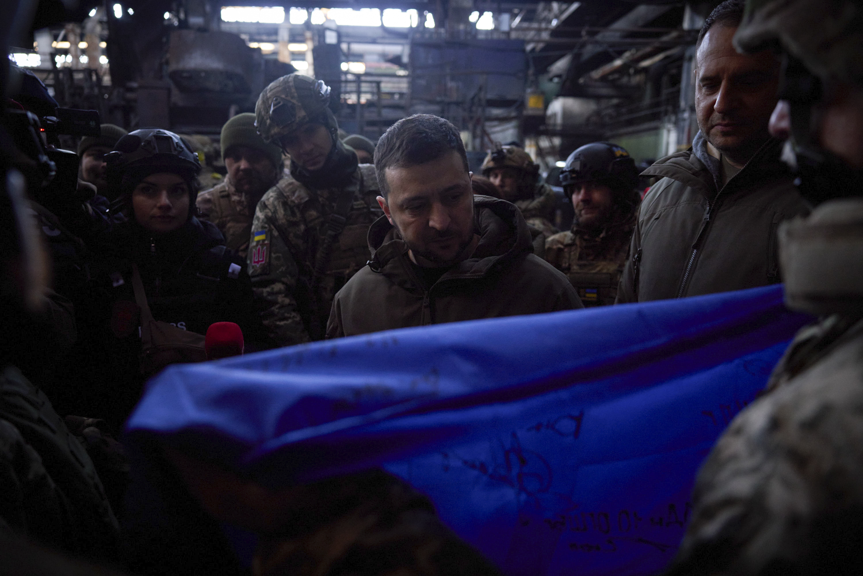 Πόλεμος στην Ουκρανία: Ο Ζελένσκι, μετά το μέτωπο, επισκέπτεται την Ουάσιγκτον-1