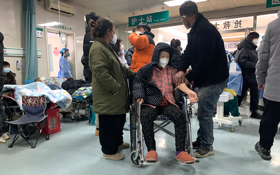 Κορωνοϊός – Κίνα: Στο «κόκκινο» τα νοσοκομεία – Κραυγή αγωνίας από τους γιατρούς-2