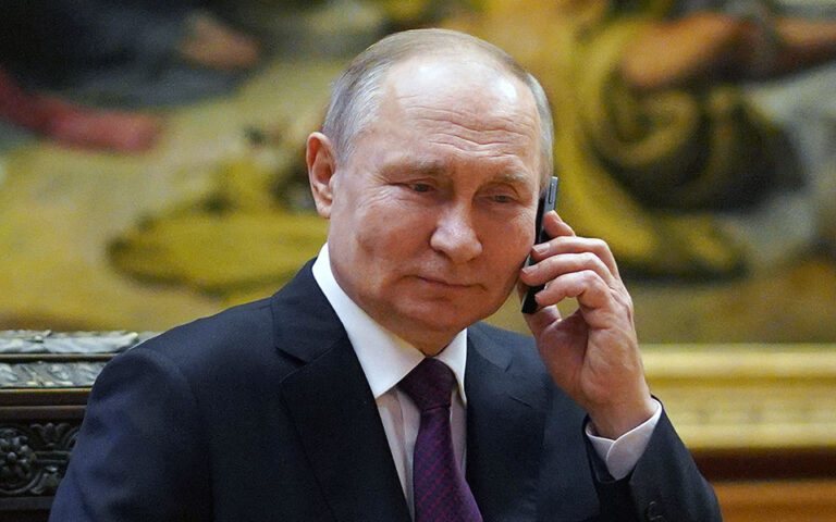 Κρεμλίνο: Ο Πούτιν δεν θα ευχηθεί καλή χρονιά στον Μπάιντεν, τον Σολτς και τον Μακρόν