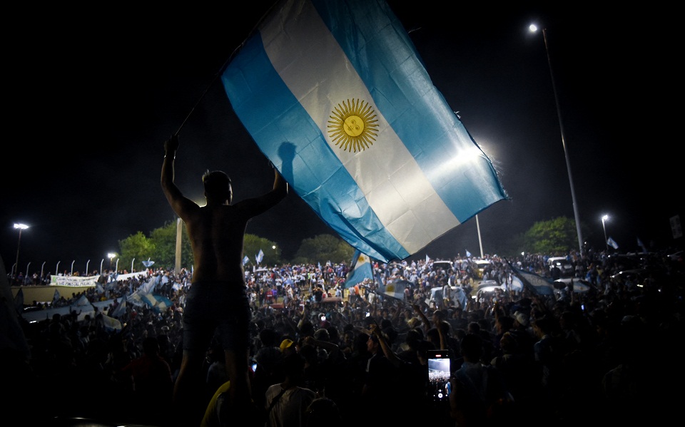 Μουντιάλ 2022: Στα χέρια του Μέσι, το Παγκόσμιο Κύπελλο έφτασε στο Μπουένος Άιρες-4