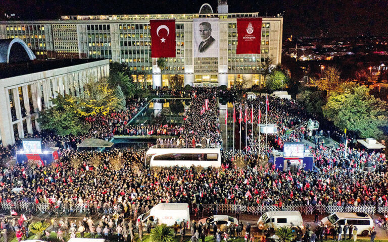 Τουρκία: Πολιτικός σεισμός μετά την καταδίκη Ιμάμογλου