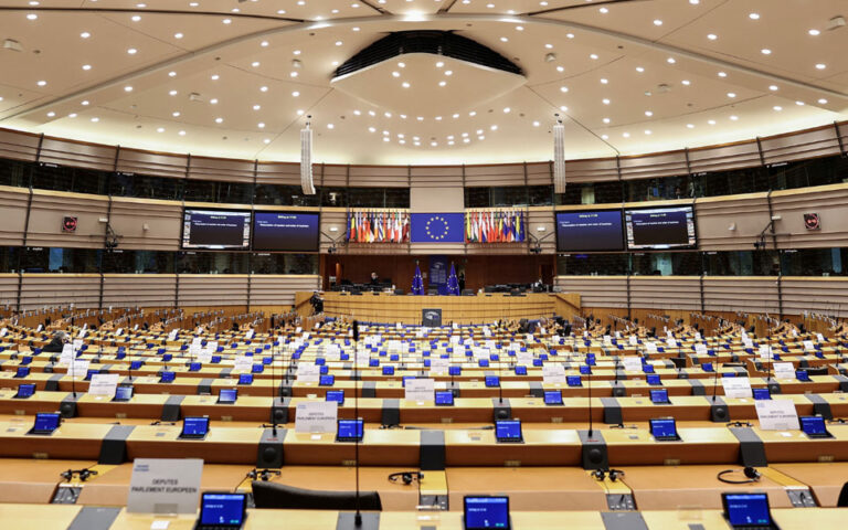 Politico: Εφοδος της βελγικής αστυνομίας σε γραφεία του Ευρωπαϊκού Κοινοβουλίου