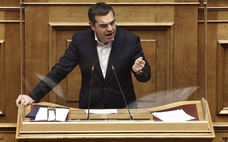 Βουλή – Αλ. Τσίπρας: «Προϋπολογισμός λεηλασίας – Ο τελευταίος της κυβέρνησης Μητσοτάκη»