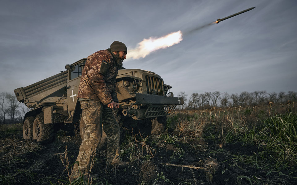 Ουκρανία: «Μας χώριζαν μόλις 100 μέτρα» – Στο Ντονέτσκ το πιο βίαιο μέτωπο του πολέμου-2