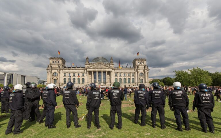 Γερμανία: Συνελήφθησαν 25 ύποπτοι που σχεδίαζαν πραξικόπημα