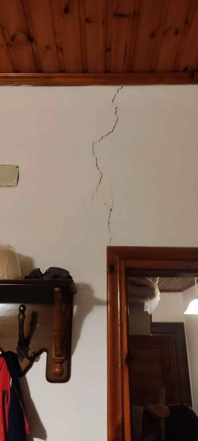 Σεισμός στη Λέσβο: Πτώσεις βράχων και μικρές ζημιές σε κτίρια – Τι εκτιμούν οι ειδικοί-2