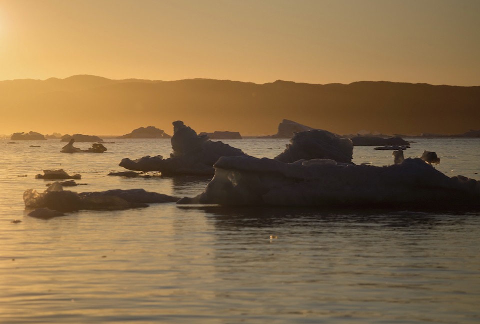 Η Γροιλανδία λιώνει – SOS για τις υψηλότερες θερμοκρασίες των τελευταίων 1.000 ετών-3