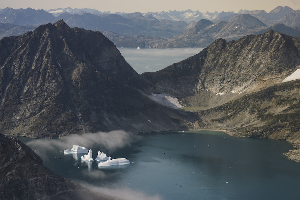 Η Γροιλανδία λιώνει – SOS για τις υψηλότερες θερμοκρασίες των τελευταίων 1.000 ετών-2