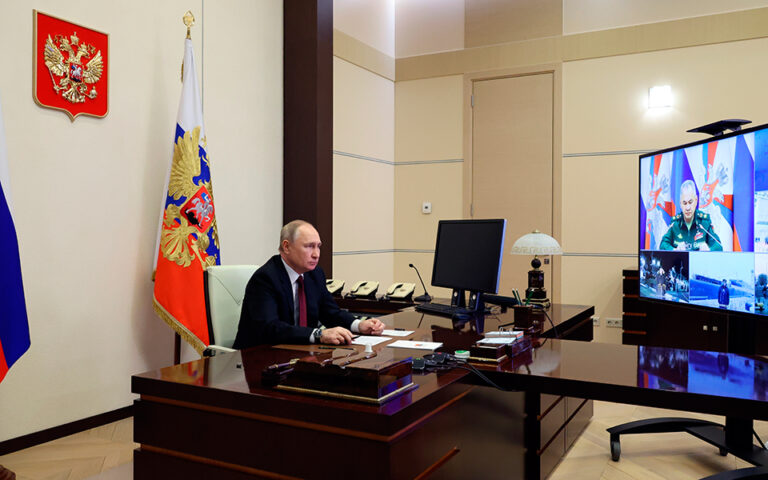 Σε ισχύ η (μονομερής) εκεχειρία του Πούτιν, μεταδίδουν ρωσικά ΜΜΕ