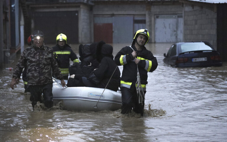 Σερβία: Πλημύρες με έναν νεκρό και έναν αγνοούμενο