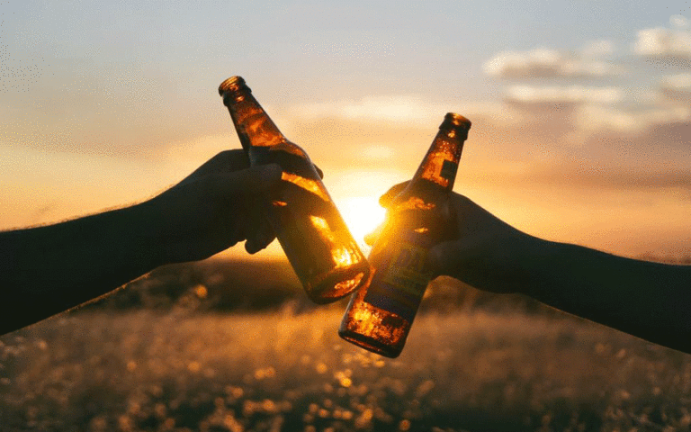 «Η κατανάλωση αλκοόλ προκαλεί ηπατική νόσο» – Ερχονται προειδοποιητικές ετικέτες στα ποτά