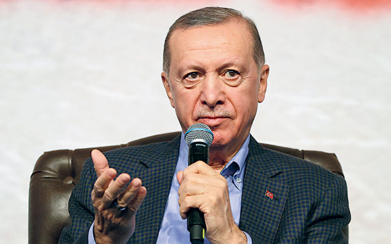 Τουρκία: Ερντογάν μαινόμενος κατά Δύσης