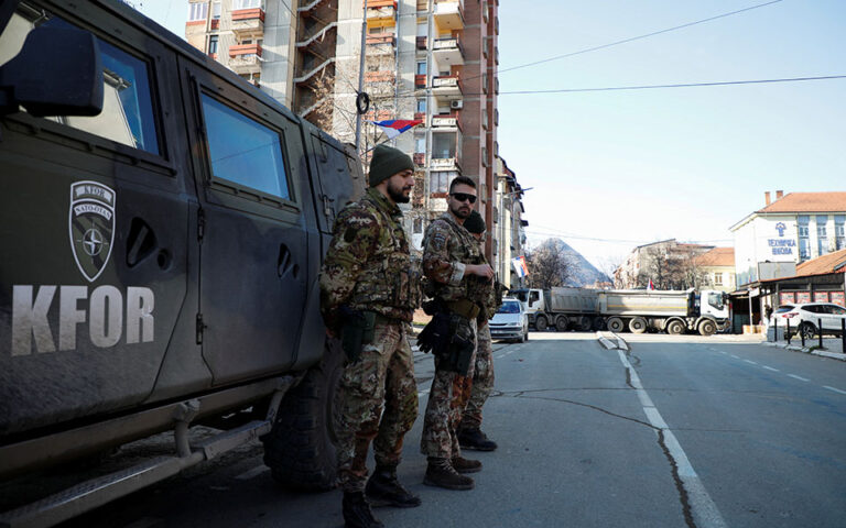 Κόσοβο: Την ενίσχυση της παρουσίας του ΝΑΤΟ ζητά ο πρωθυπουργός Άλμπιν Κούρτι-1