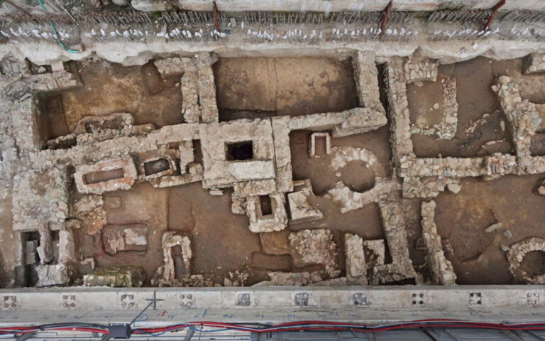 Μετρό Θεσσαλονίκης: Εντυπωσιακές φωτογραφίες των αρχαιοτήτων από τις ανασκαφές