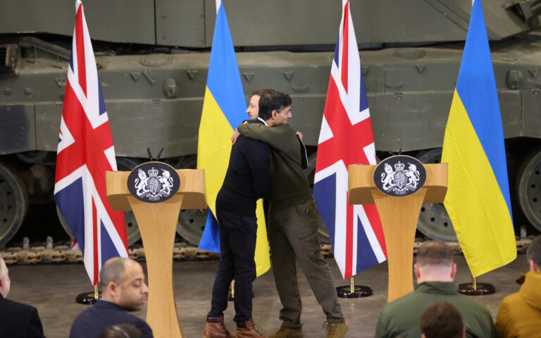 Πόλεμος στην Ουκρανία: Η αξιοσημείωτη βρετανική στροφή για την αποστολή μαχητικών στο Κίεβο