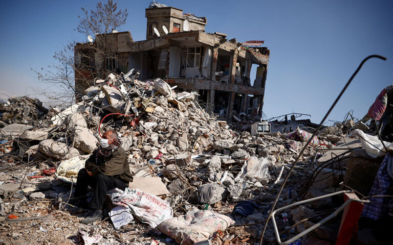 Τουρκία: Πάνω από 21.000 οι νεκροί του σεισμού – Ερντογάν: Μη κατοικήσιμα εκατοντάδες χιλιάδες κτίρια