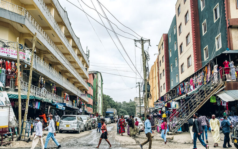 Η Γεωγραφία είναι πολύ κουλ: Πώς είναι να μετακομίζεις από την Κένυα στις Βρυξέλλες;