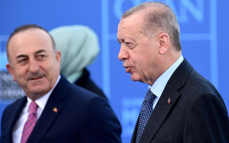 Τουρκία: Προεκλογικές κορώνες Ερντογάν και Τσαβούσογλου – Ελλάδα και Σουηδία στο στόχαστρο