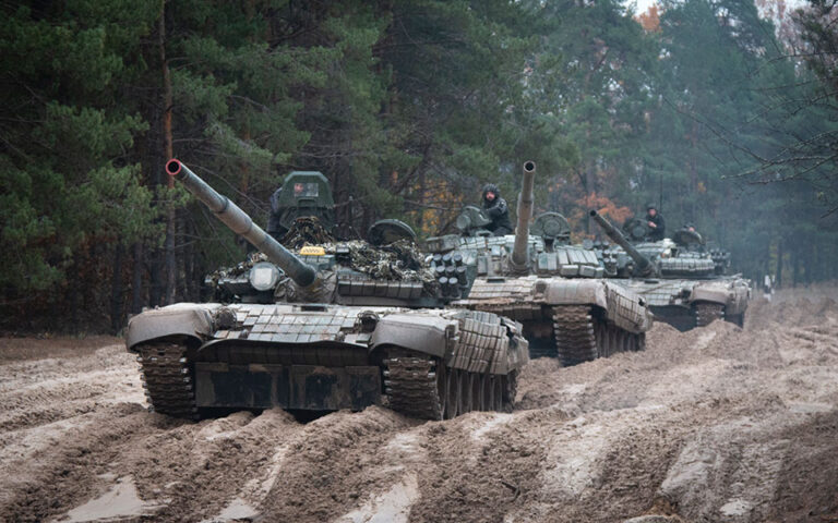 ΗΠΑ: Η Ρωσία ίσως έχει χάσει τα μισά βαριά άρματα μάχης που διέθετε