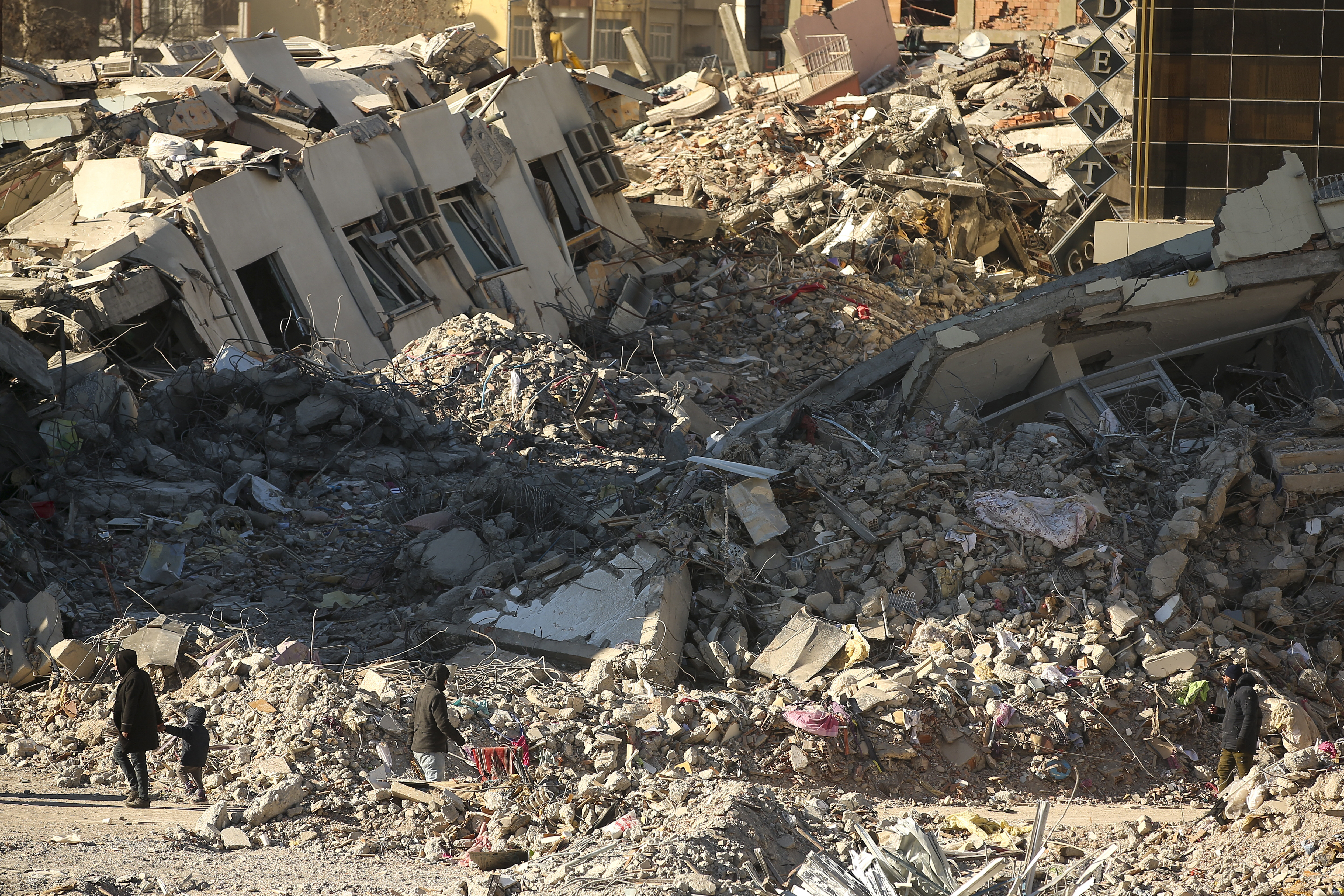 Τουρκία: Τουλάχιστον 2 εκατ. οι άστεγοι μετά τους φονικούς σεισμούς-1