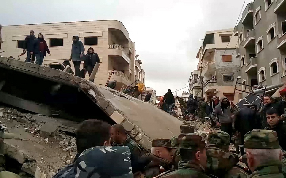 Σεισμός σε Τουρκία-Συρία: Αγωνία στα χαλάσματα – Αλλεπάλληλες δονήσεις-8