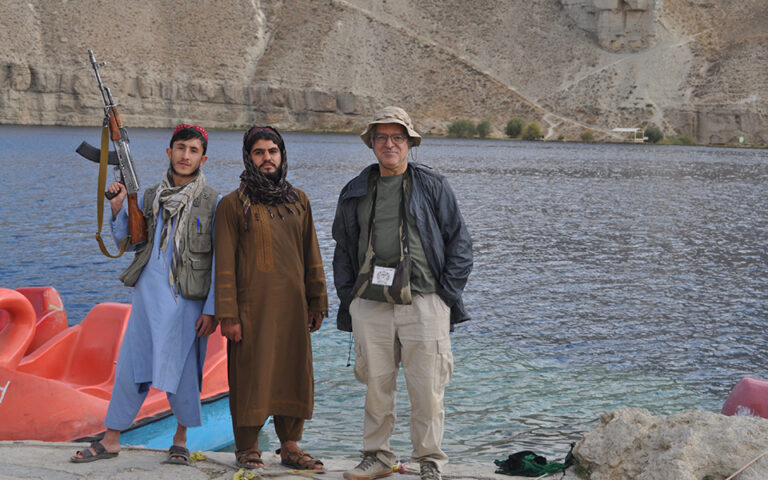 Στις ελληνικές αρχαιότητες του Αφγανιστάν με ξεναγούς ένοπλους Ταλιμπάν