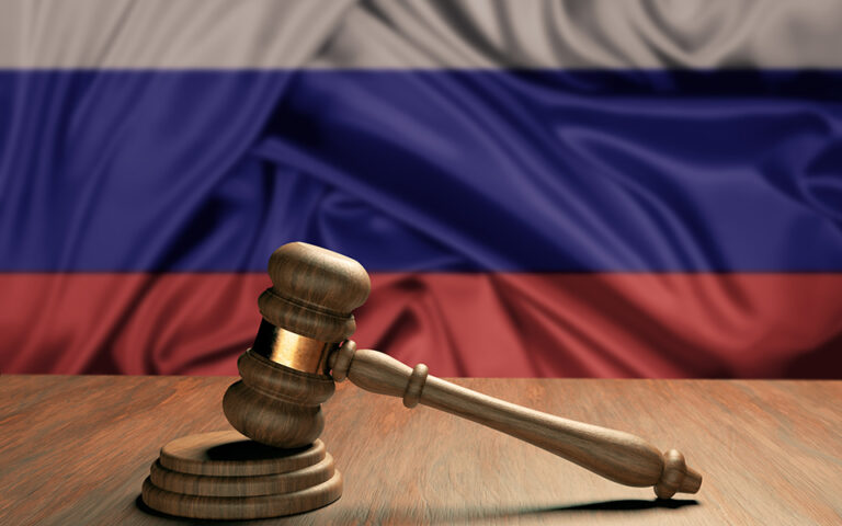 Ρωσία: Δικαστήριο της Μόσχας αφαίρεσε τις άδειες των εφημερίδων «Novaya Gazeta» και «Novaya raskaz –gazeta»