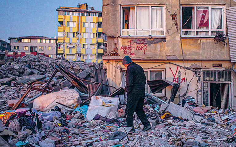 Τουρκία-Συρία: Απειλή υγειονομικής βόμβας μετά τον φονικό σεισμό