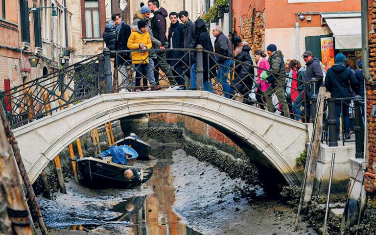 Βενετία: Στέρεψαν εδώ και μέρες από νερό πολλά κανάλια