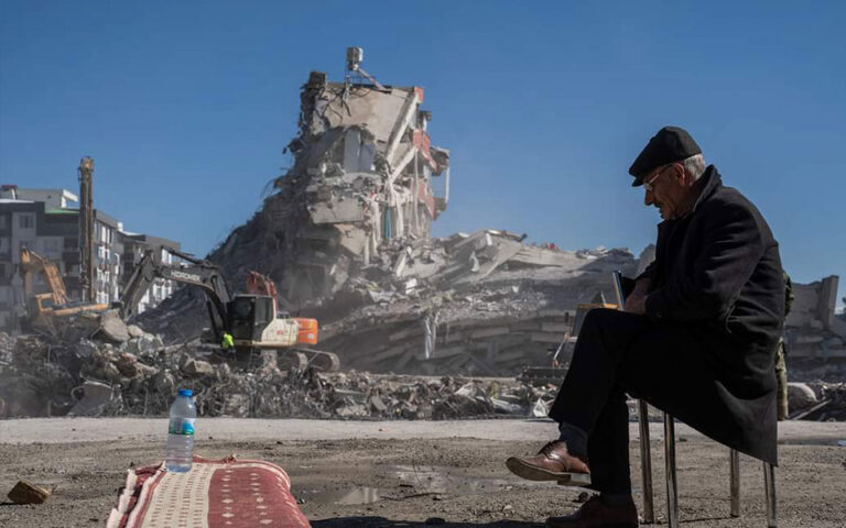 Τουρκία: «Στον πόλεμο ξέρεις τι συμβαίνει, στον σεισμό όλα χάνονται σε μια στιγμή»